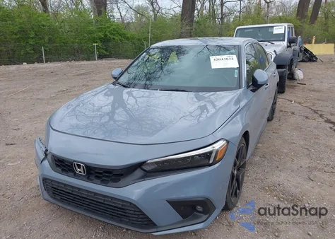 2022 Honda Civic Sport Touring z USA, uszkodzony, nr VIN 19XFL1H81NE023917